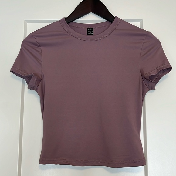 Crop T - Picture 1 of 2